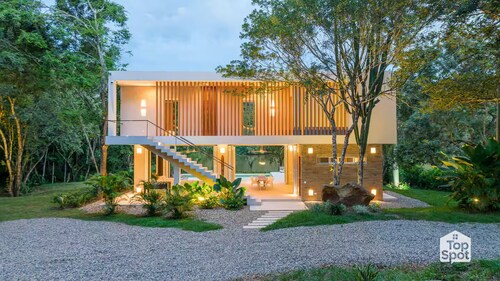 ¡Espectacular TopSpot® de Diseño Frente al Lago!