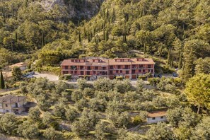 Exterior - Mont&Lac | Lake View Apartment in Limone (Limone Sul Garda)