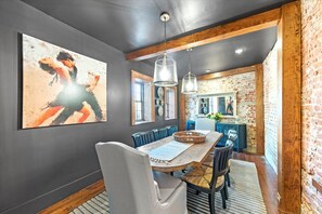 Dining - Rare, Historical Estate near Market St w. Parking (Charleston)