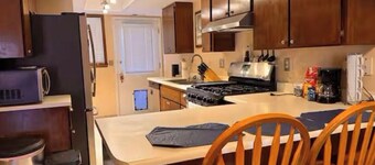 Quaint 2-bedroom townhome in Flagstaff perfect for your getaway