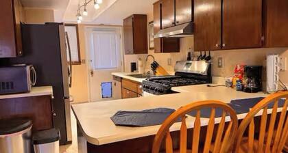 Quaint 2-bedroom townhome in Flagstaff perfect for your getaway