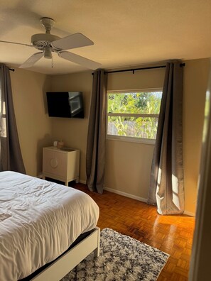 2 chambres, fer et planche à repasser, accès Internet, draps fournis