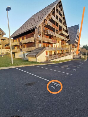 Exterior - Charming apartment for 2/4 people on the upper slopes of Super Besse (Besse-et-Saint-Anastaise)