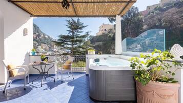 Baignoire à remous extérieure