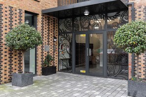 Exterior detail - Central Camden Town Apartment NW1 (London)