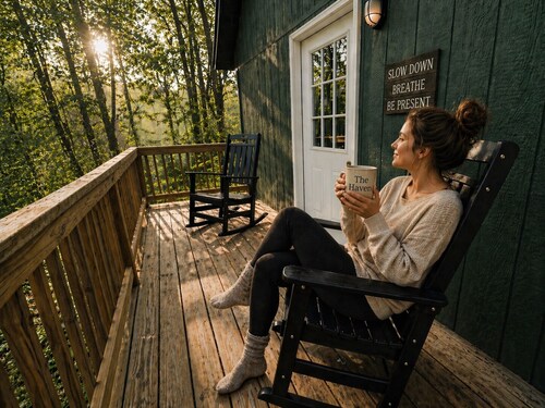 Romantic A-Frame Cabin on 11 acres, Fire Pit, Near The Wilds & Other Adventures