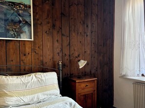 4 quartos, Wi-Fi de cortesia, roupa de cama