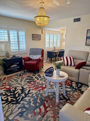 Unclassified image, 4 of 17, button - 2-bedroom Beachfront Condo in peaceful Treasure Island with outdoor pool (Treasure Island)