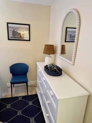 Interior - 2-bedroom Beachfront Condo in peaceful Treasure Island with outdoor pool (Treasure Island)