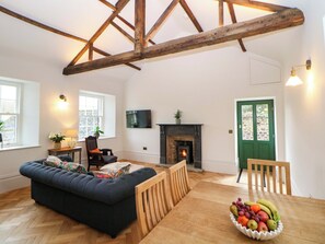 Living area - The Reading Room (Hope Valley)