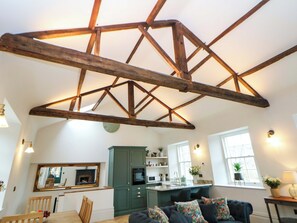 Living area - The Reading Room (Hope Valley)