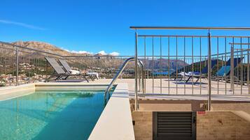 Rooftop pool