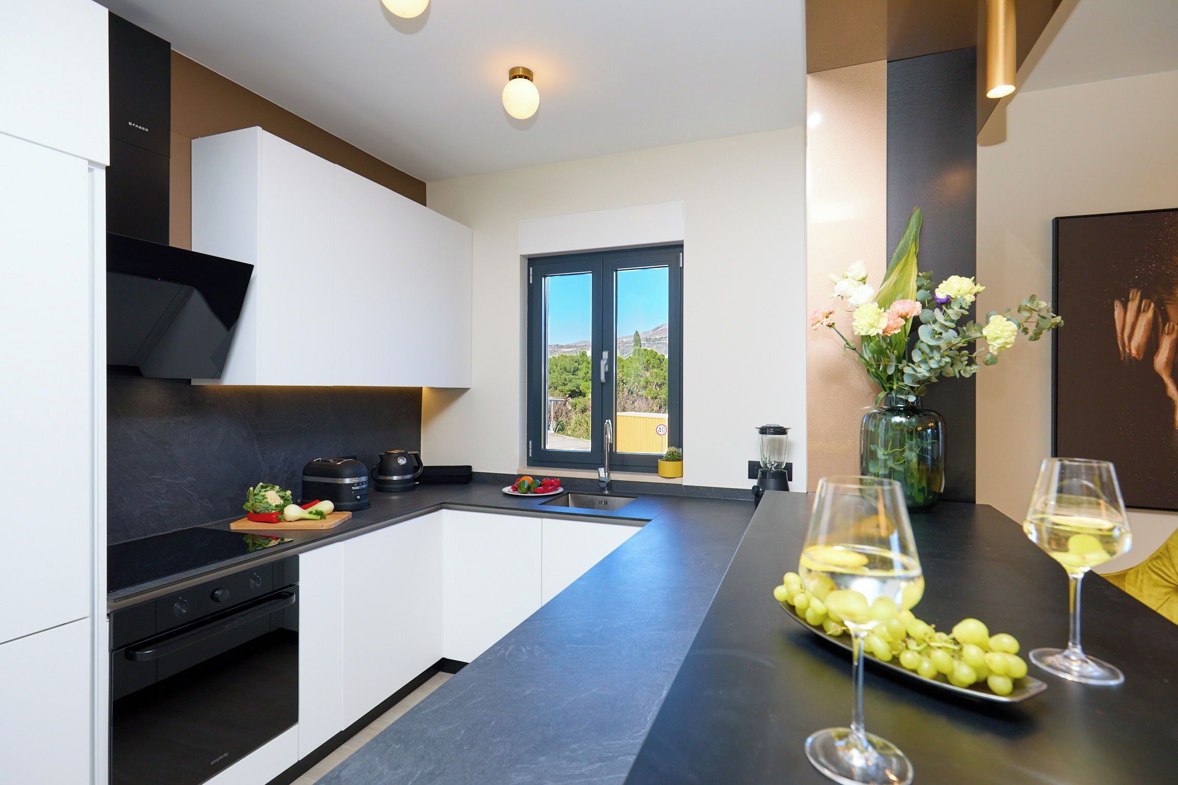 Íbúð (4 Bedrooms) | Einkaeldhús
