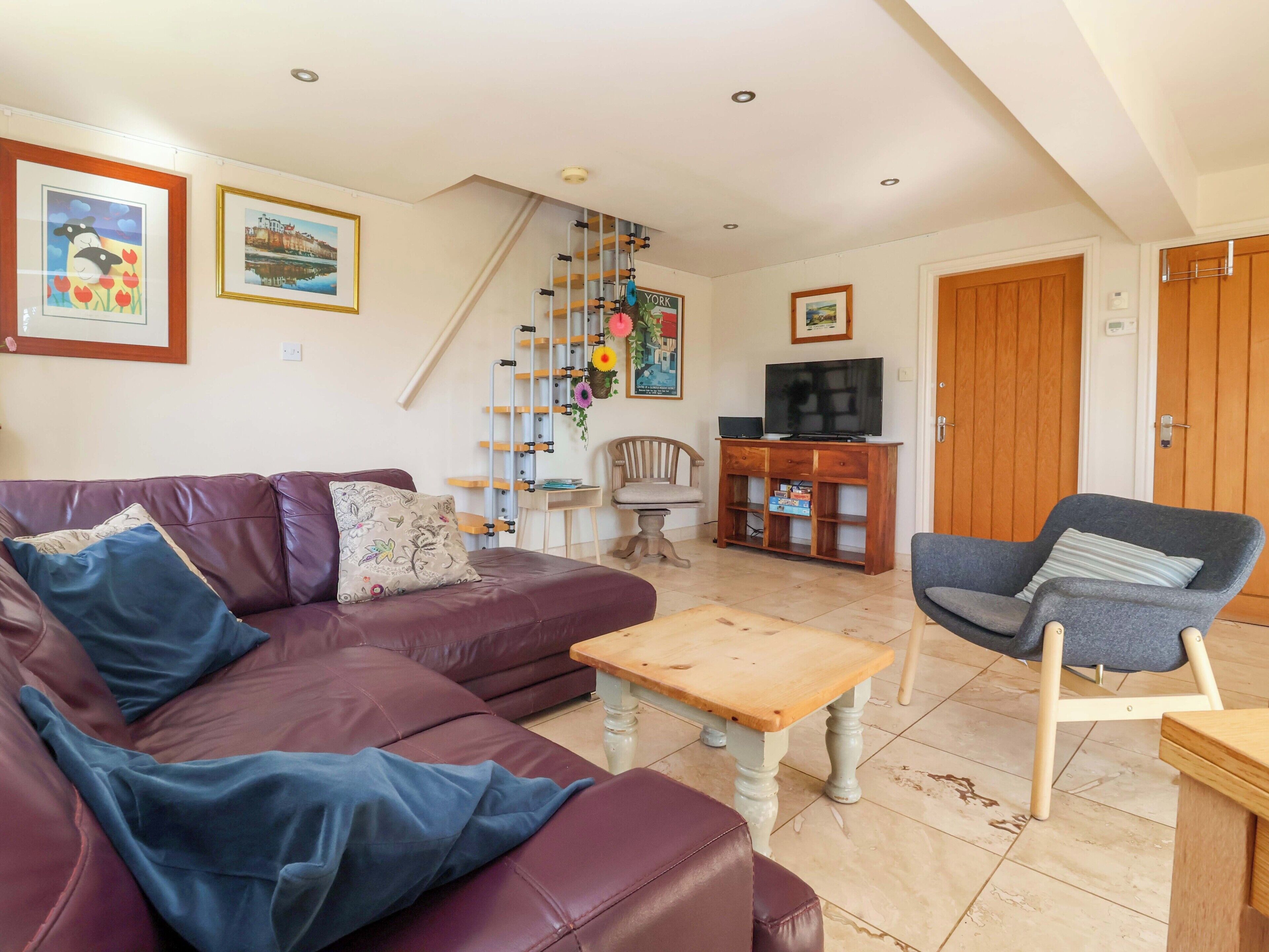 Cottage | Living area