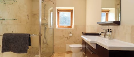 Cottage | Bathroom | Shower