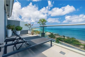 Terrace/patio - The Azure Grand Penthouse I Private Hot Tub & Views (oranjestad)