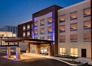 Uklassifisert bilde, 2 av 27, knapp