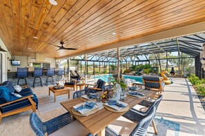 Outdoor dining - Casa Coco | Heated Pool & Outdoor Kitchen (Cocoa Beach)