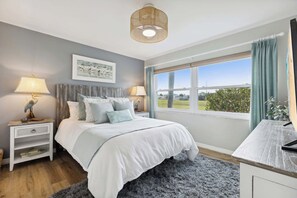 3 bedrooms, iron/ironing board, travel crib, WiFi (free)