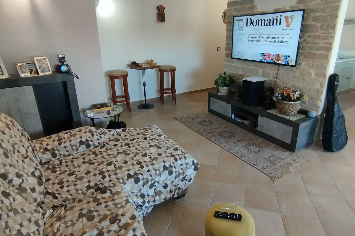ทีวี