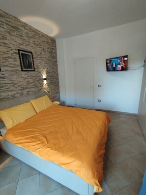 Superior Double or Twin Room, Sea View | Langsir/tirai gelap terus, seterika/papan seterika, Wi-fi percuma 