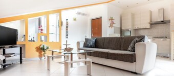 ANDREA'S HOUSE: 800 METERS FROM THE SEA WITH EXCLUSIVE VERANDAS