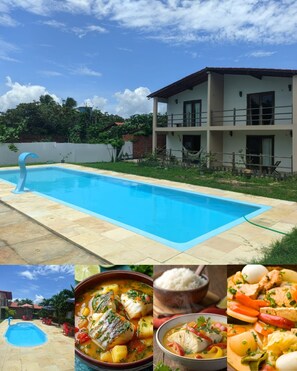 2 สระว่ายน้ำกลางแจ้ง