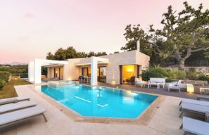 Pool - White Oak Tree Villa (Rethymno)
