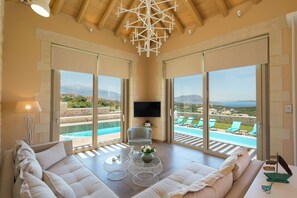TV, ping pong - Titan Villas - Villa Rhea (Chania)