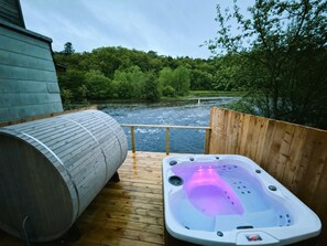 Bain à remous extérieur