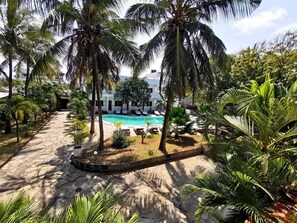 Hồ bơi ngoài trời 