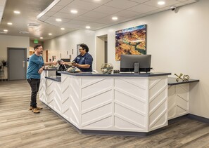 Reception - Defiance House Lodge (Bullfrog)