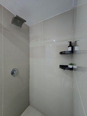 Immagine non classificata, 3 di 16, pulsante