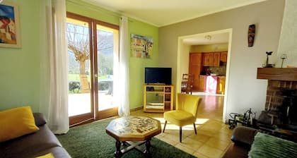 Villa 4 chambres, nature, calme, vue panoramique sur les montagnes