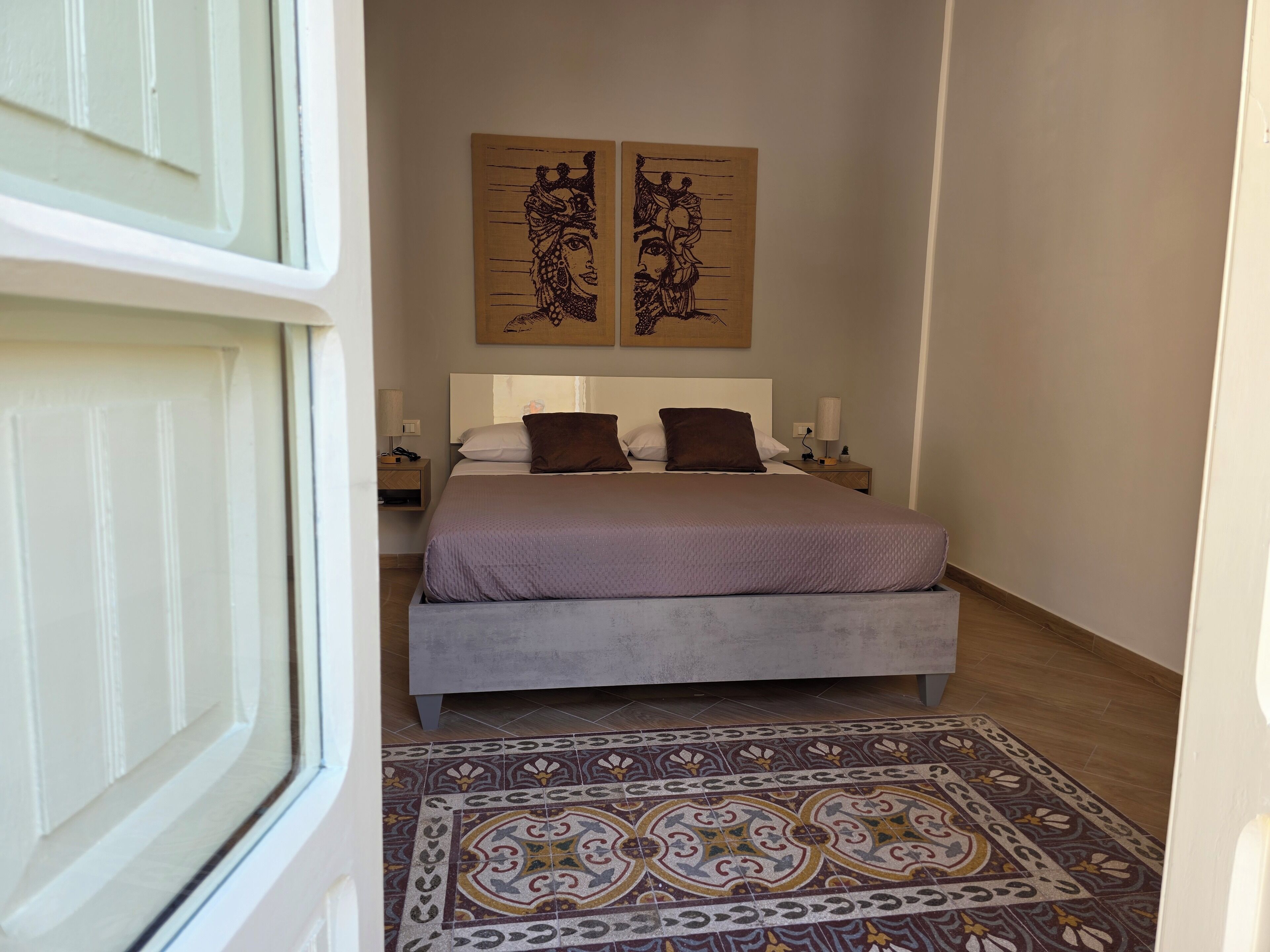 Ferros/tábuas de passar roupa, Wi-Fi, roupa de cama