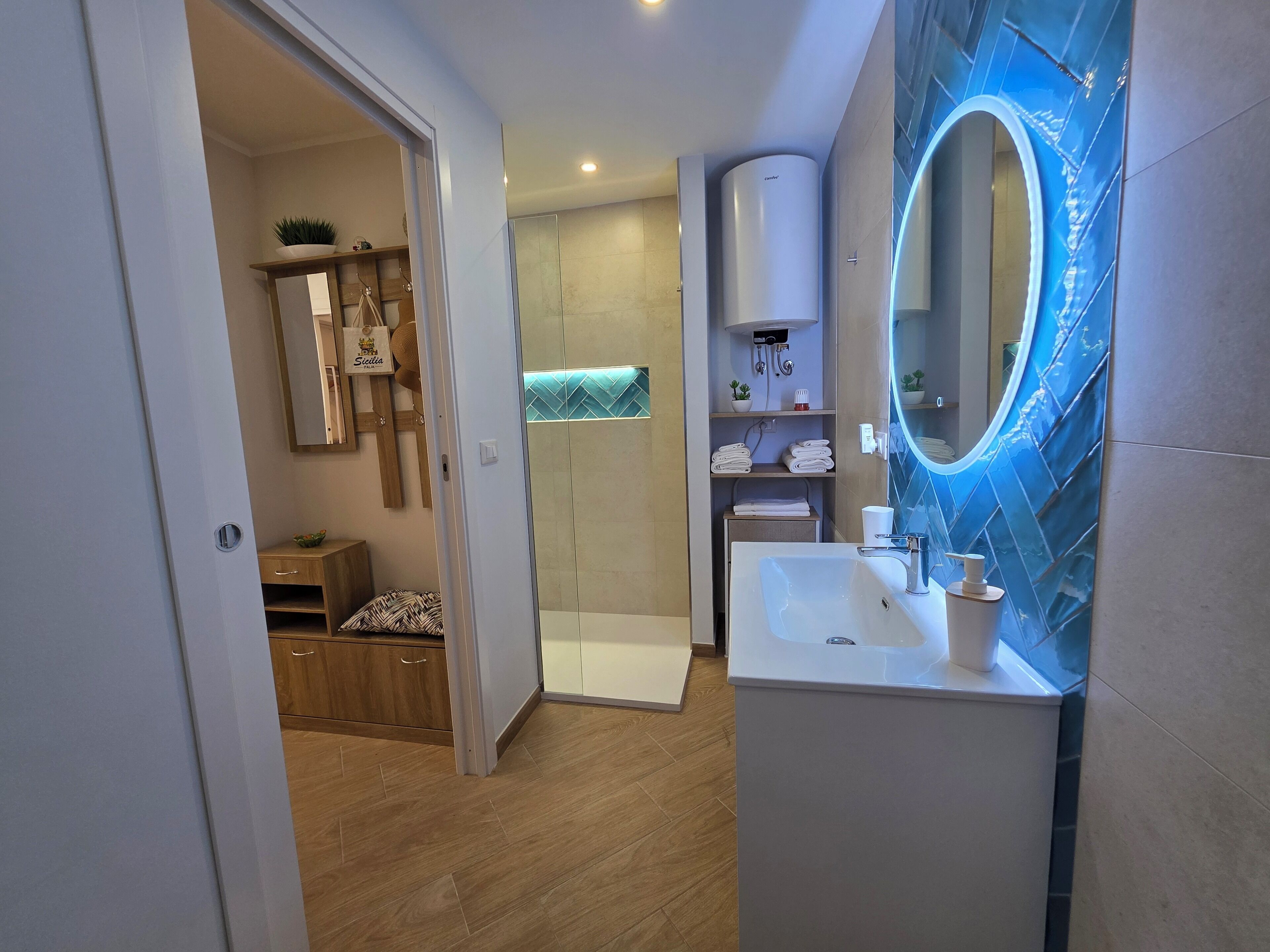 Shower, hair dryer, bidet, towels