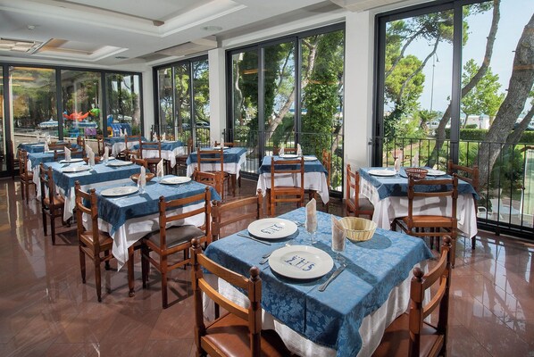 Dining - Hotel Atlantic (Giulianova)