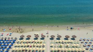 Praia particular, bar na praia