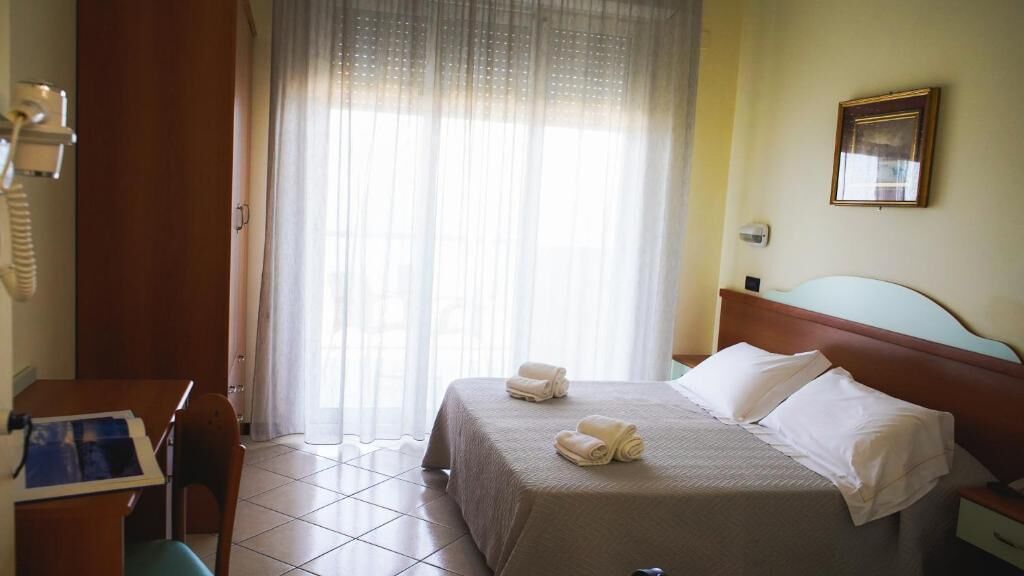 Superior Double or Twin Room, Balcony, Sea View | In-room safe, free WiFi