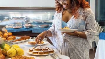 Colazione a buffet inclusa, servita tutte le mattine