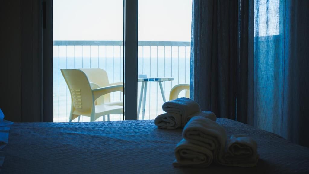 In-room safe, free WiFi