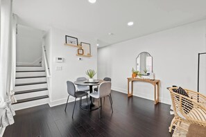 Unclassified image, 2 of 33, button - Beautiful home in Markison! (Columbus)