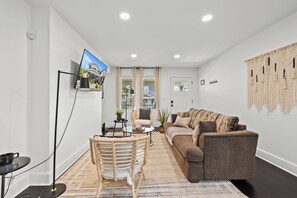 Unclassified image, 5 of 33, button - Beautiful home in Markison! (Columbus)