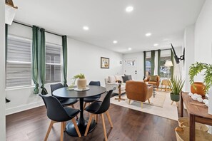 Uklassifisert bilde, 2 av 38, knapp