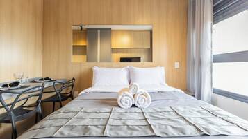 Apartamento conforto, banheiro privativo, vista para a cidade | Ferros/tábuas de passar roupa, Wi-Fi de cortesia