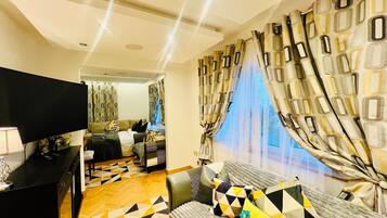 5 bedrooms, iron/ironing board, WiFi