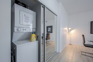 Condo, 1 Bedroom, Accessible, Balcony | Interior - Peaceful Hospital Stay Suite Near Sickkids, Toronto General, Mount Sinai, UHN (Toronto)