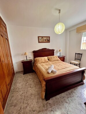 Iron/ironing board, bed sheets - Casa Vista Hermosa next to Natural Park - Sleeps 8 - Centro Andalucía (Rute)