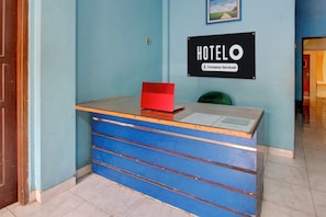 Reception - Hotel O Lowanu Stay Syariah (Yogyakarta)