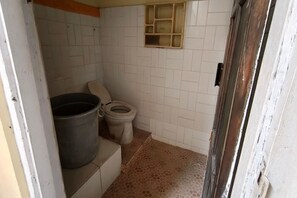 ห้องสแตนดาร์ดดับเบิล | ห้องน้ำ